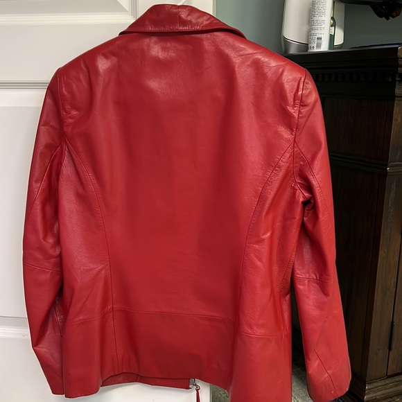 Garfield and Marks Red Leather Jacket - Picture 2 of 7